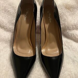 PHOFOO SILHOUETTE HEELS WITH RED SOLES SIZE 10.5